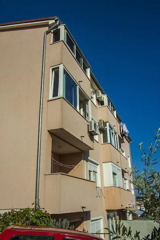 بولا Apartment Marija 0*,
