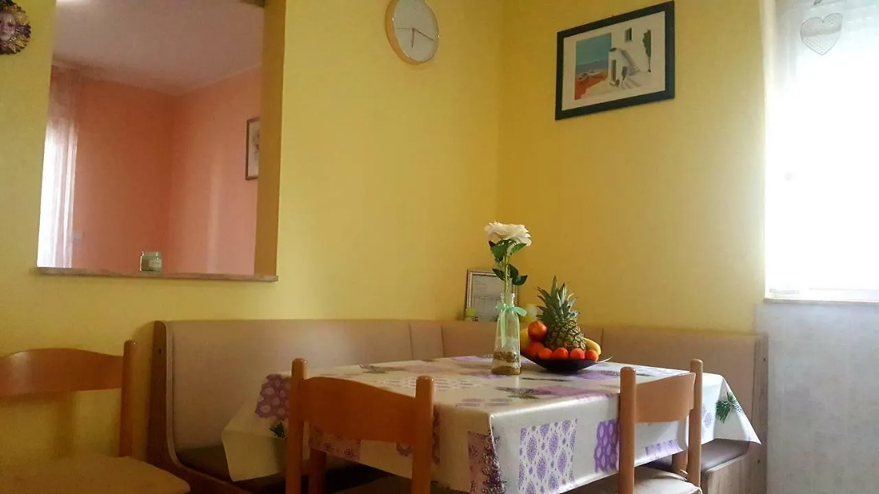 بولا Apartment Marija